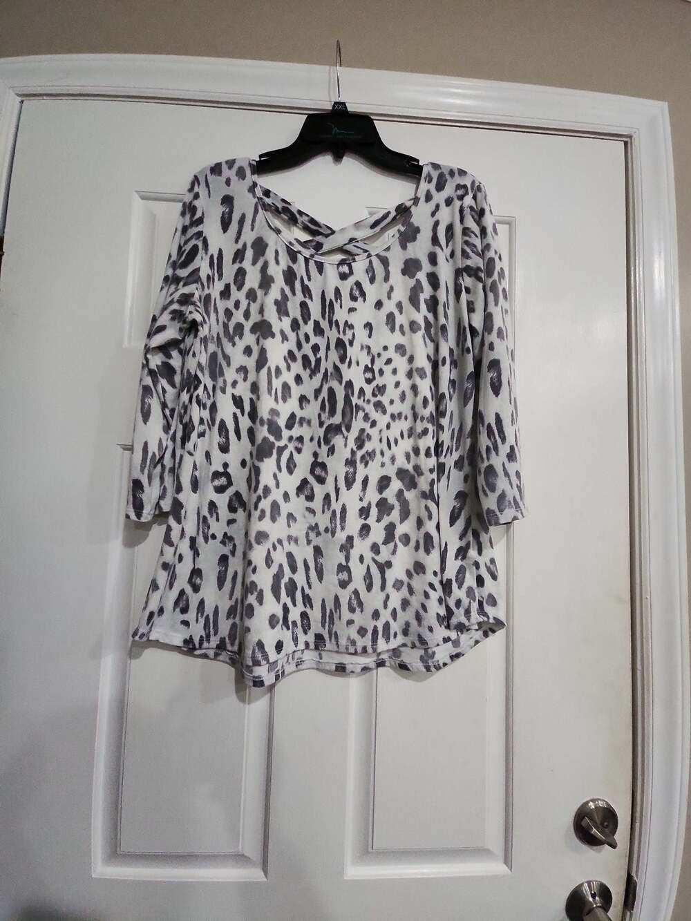 Women's Leopard Scoop Neck 3/4 Sleeve Top Size Large
